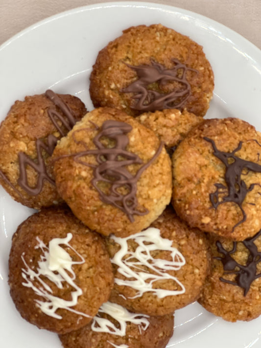 MACADAMIA NUT COOKIES